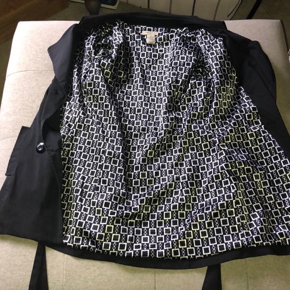 Vertigo Paris short black trench coat - Picture 6 of 6